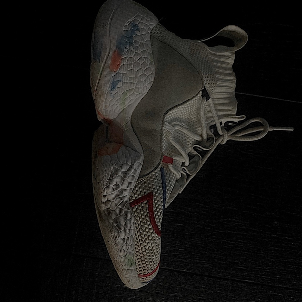 ATHLETIC WOMENS 7 SHOE STOCK X VOLLEYBALL SHOE